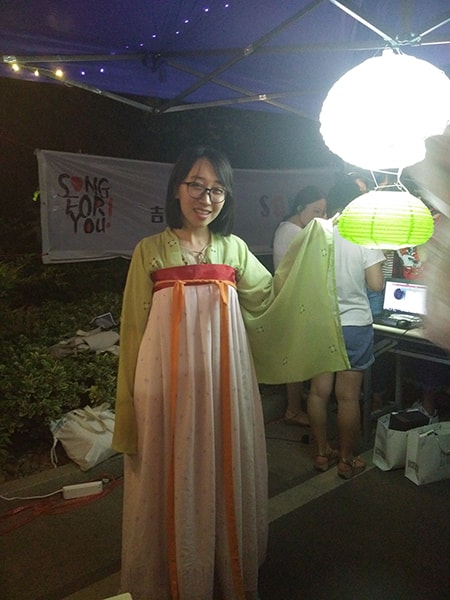 大四穿汉服的思思姐